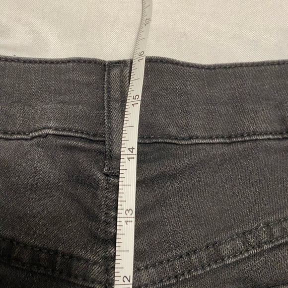 INC International Concepts Women's Washed Black Mid-Rise Boyfriend Jeans size 8 - Picture 16 of 16